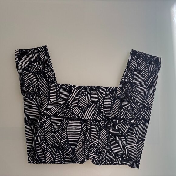 Lululemon Capri Leggings Zebra Design - Picture 3 of 5